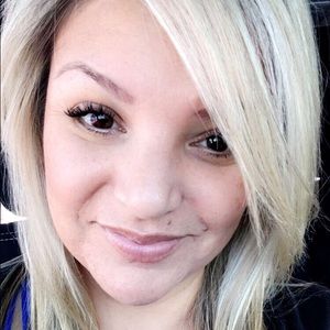 Meet your Posher, Mchelle